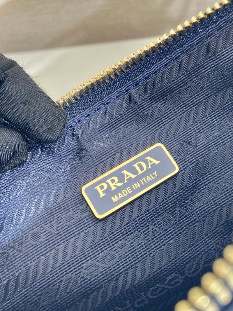Pra*a hobo bags